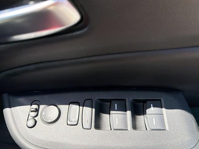 Honda Jazz Photo 935a1fb6-afdd-4846-8da5-cbfbed0cb199.jpg