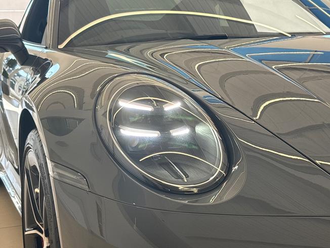 PORSCHE 911 Photo 21