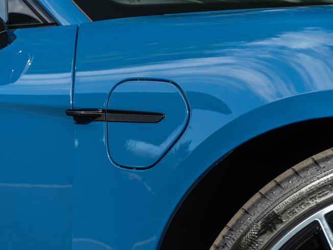 PORSCHE Taycan Photo 34