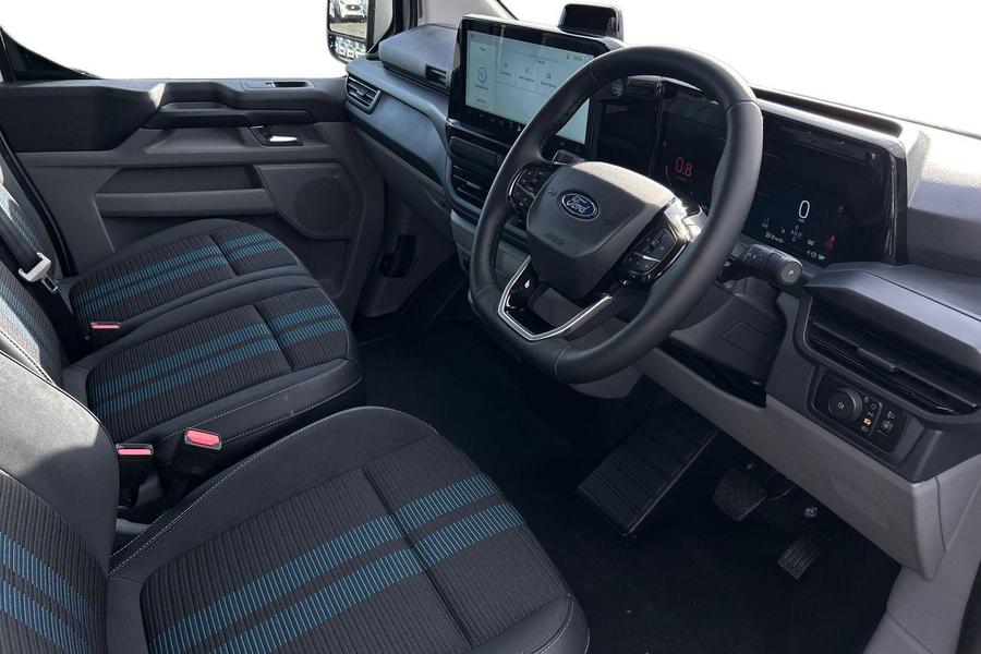 Ford TRANSIT CUSTOM Photo 937cc7a9-6bdf-4fea-9a05-40df6cf90514.jpg