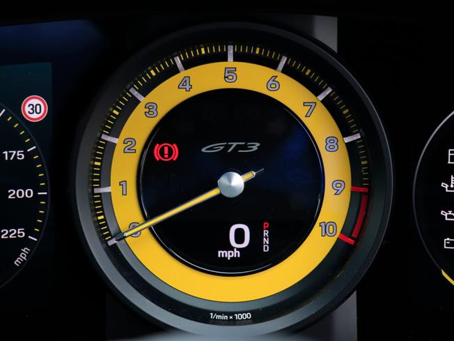 PORSCHE 911 Photo 33