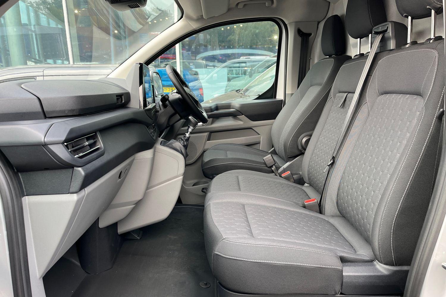 Ford TRANSIT CUSTOM Photo 33