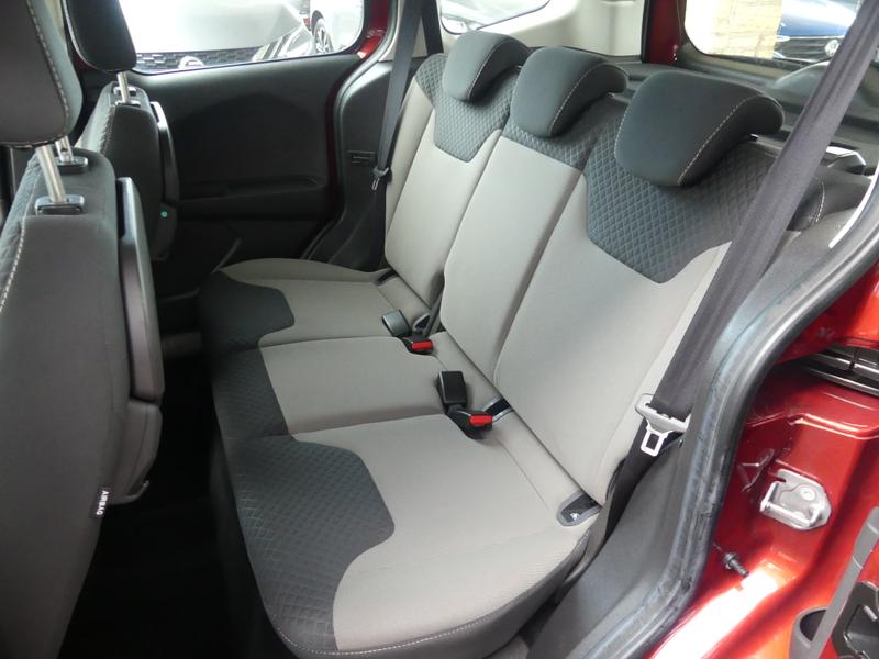 Ford Tourneo Courier Photo 93c7e215-dfd3-4aea-bec7-8729aca08872.jpg