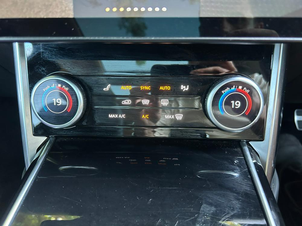 Used Land Rover Range Rover M8KNU 36