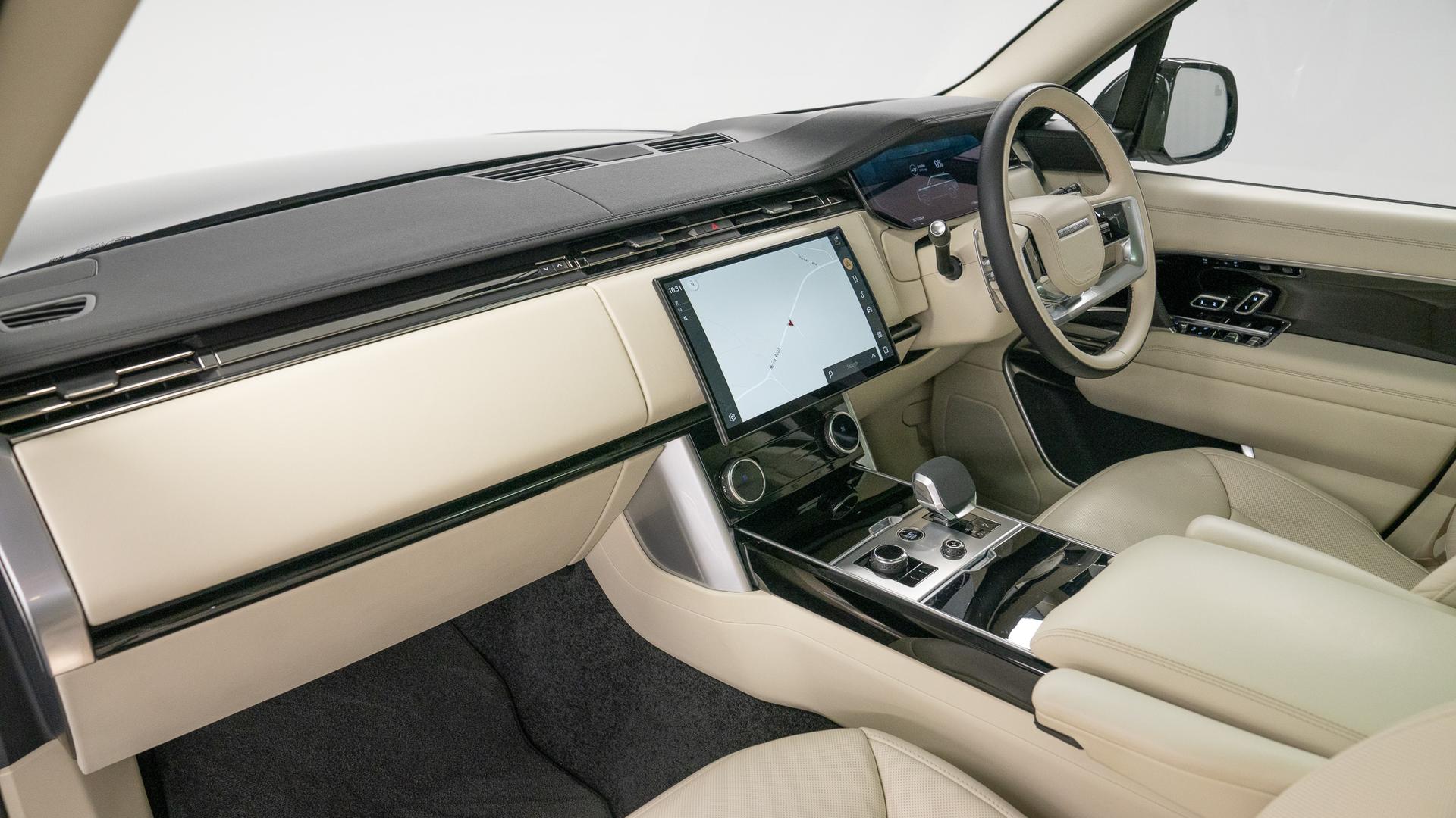 Land Rover Range Rover Photo 93ccdfb0-fe2b-42b9-aa90-d49d9e8bcb1b.jpg