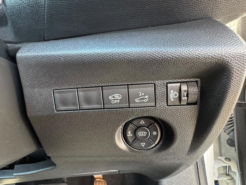 Citroen C4 X Photo 93ce1ba2-dd08-4dcc-94c6-e0f27ab30e6b.jpeg