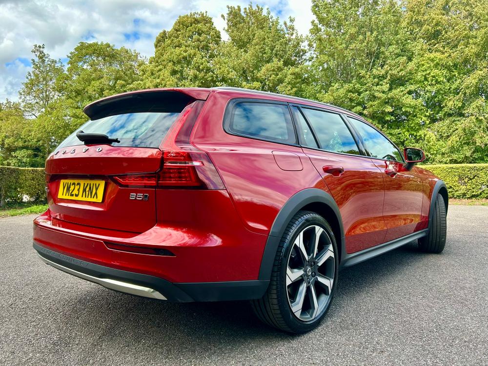 Used Volvo V60 Cross Country YM23KNX 7
