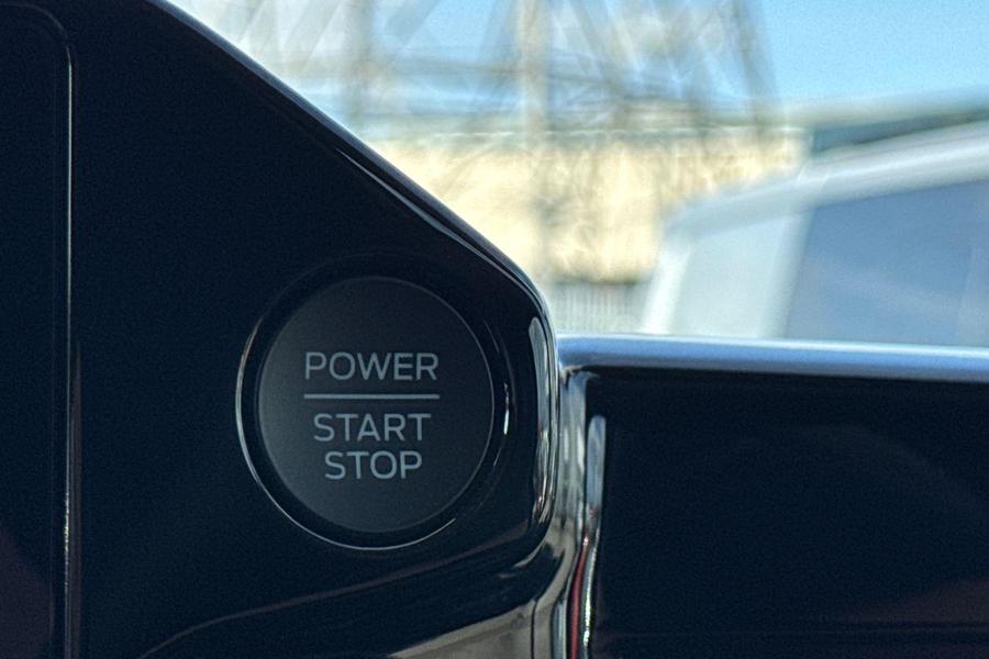Ford CUSTOM Photo 93f99951-d575-4372-959d-9f89d0efae60.jpg