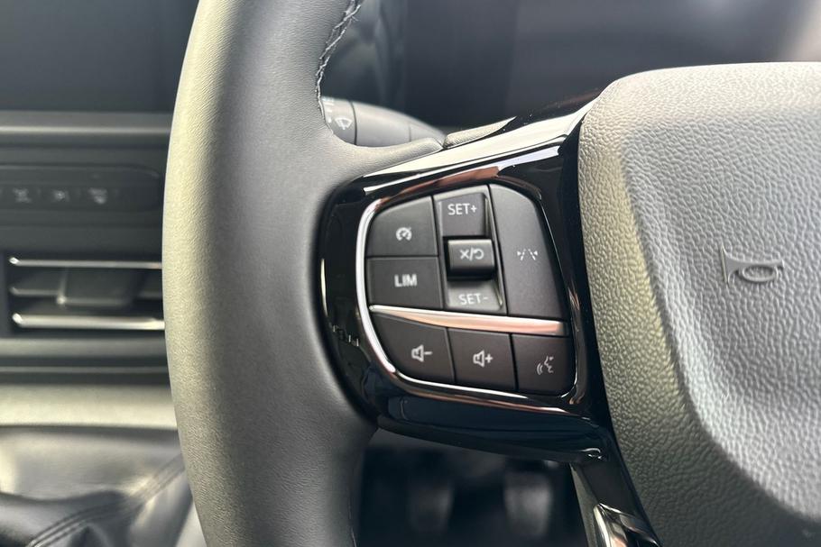 Used Ford TRANSIT CUSTOM NEWCUSTOM18 27