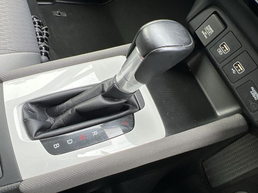 Honda Jazz Photo 94177344-8c71-4de5-8f81-7d5b38af677b.jpg