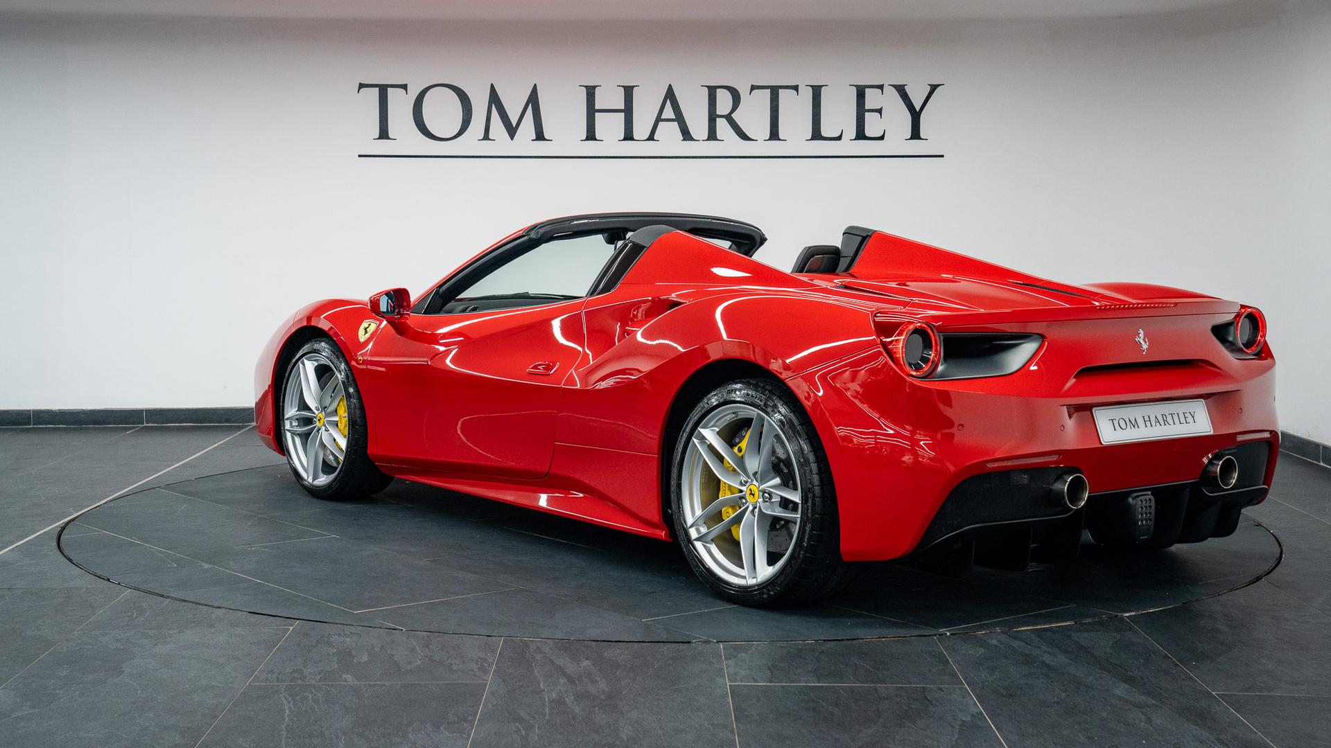 Ferrari 488 Photo 94249c32-1d8d-4928-9fd1-5d83728cceac.jpg