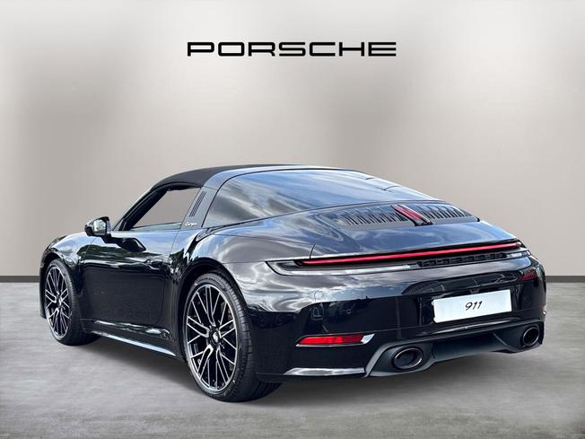 PORSCHE 911 Photo 9