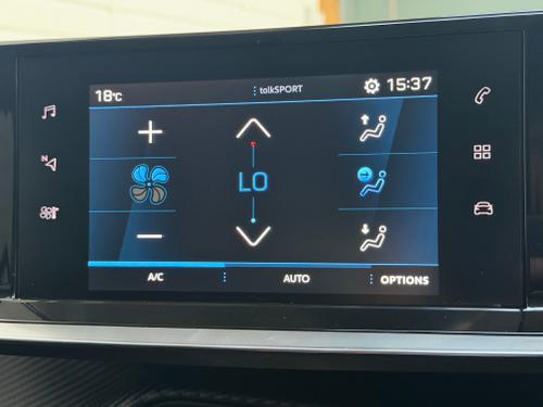 Peugeot 208 Photo 94294ae2-2d1b-4f78-b00d-c71a2d6c90a7.jpeg