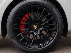 PORSCHE Cayenne Photo 4