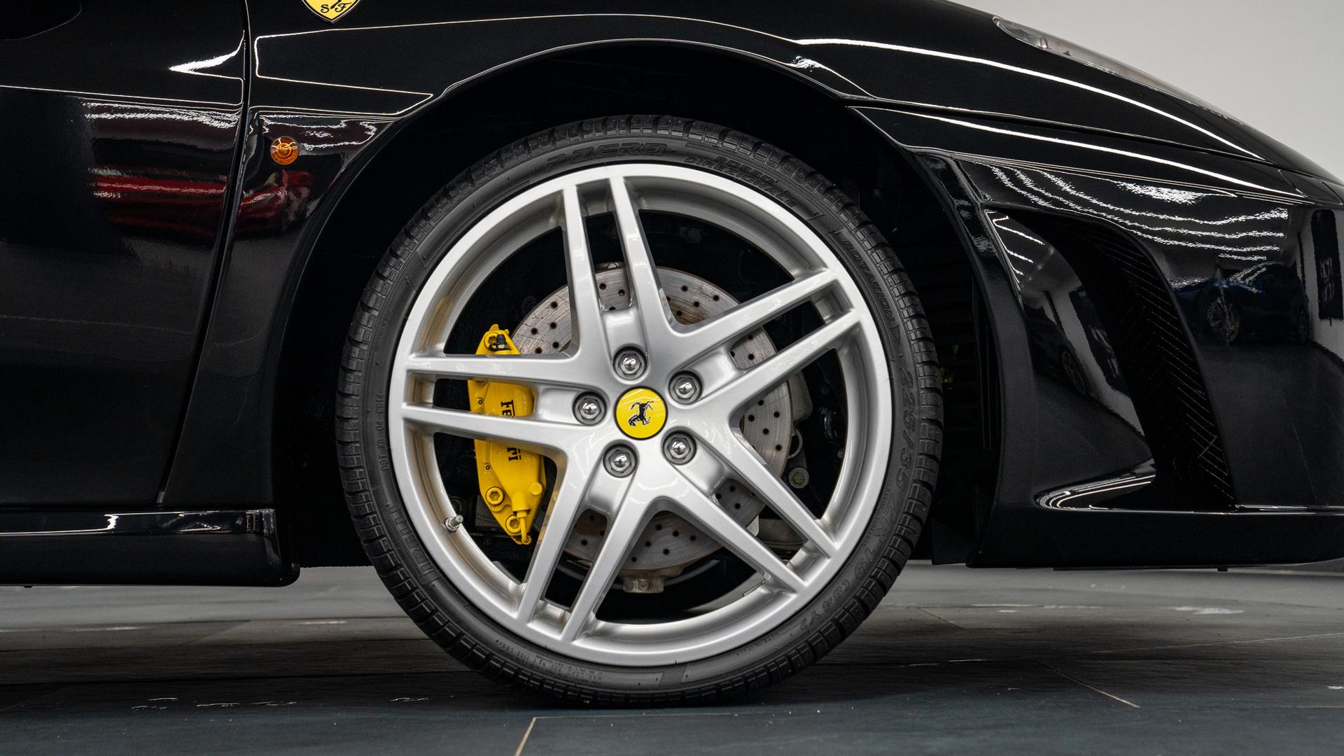 Ferrari F430 Photo 94344611-c6a1-4e37-9a52-1fa1bc99c684.jpg