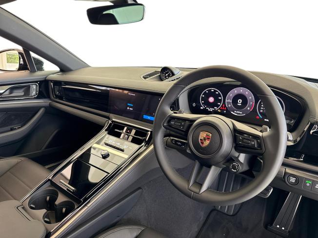 PORSCHE Panamera Photo 68
