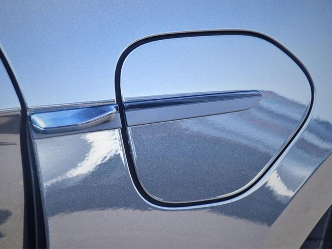PORSCHE Taycan Photo 43