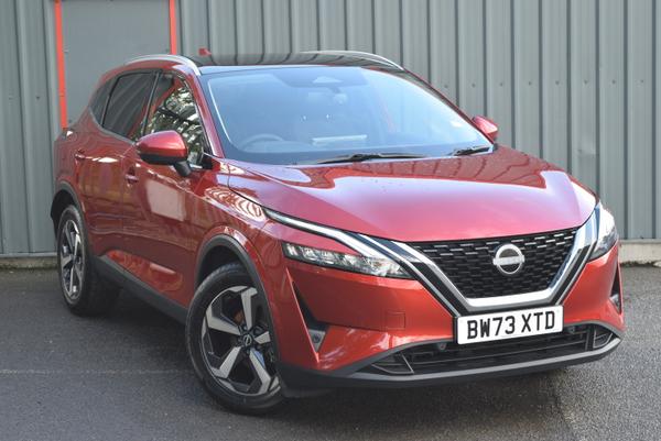 Used 2024 Nissan QASHQAI 1.3 DiG-T MH N-Connecta 5dr Red at SERE Motors