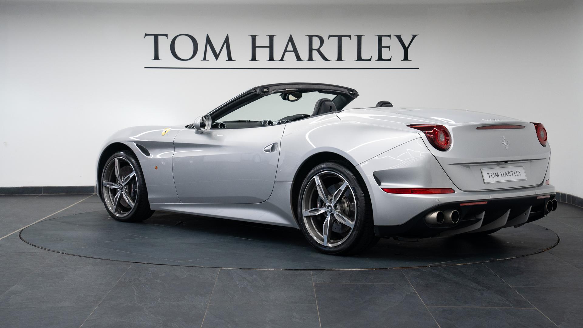 Ferrari California Photo 9471c2bf-baa7-4254-91ef-8c9d06f07342.jpg
