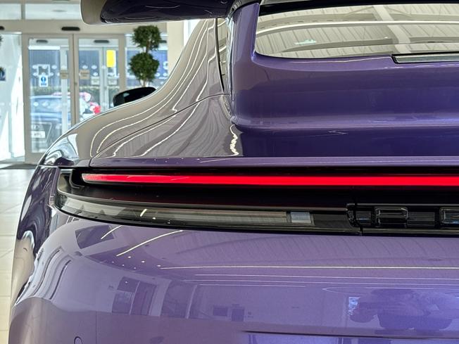 PORSCHE 911 Photo 23