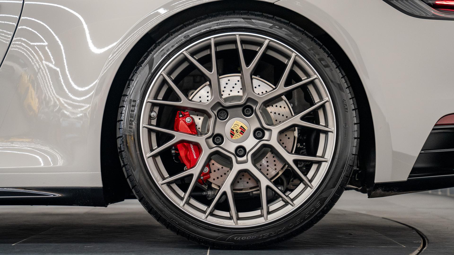 Porsche 911 Photo 947a18fe-2cfa-4ac0-a2d5-2d1d6e63d8a1.jpg
