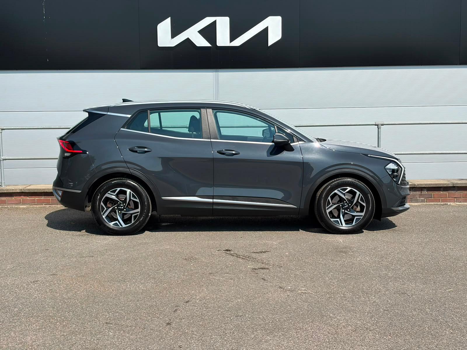 2023 KIA Sportage thumbnail 2