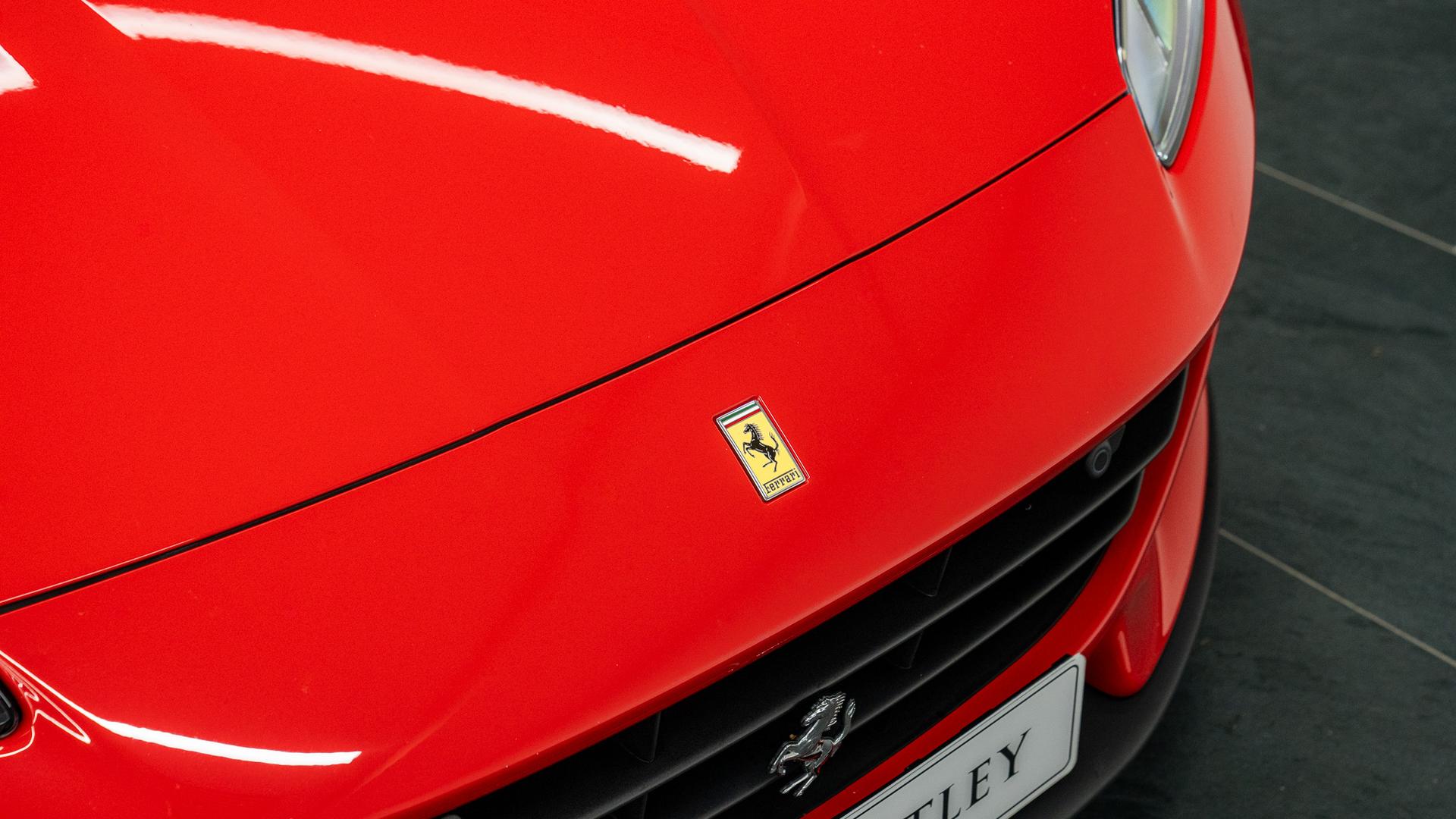 Ferrari Portofino Photo 948852a3-29a5-4b70-b012-8754967d85e3.jpg