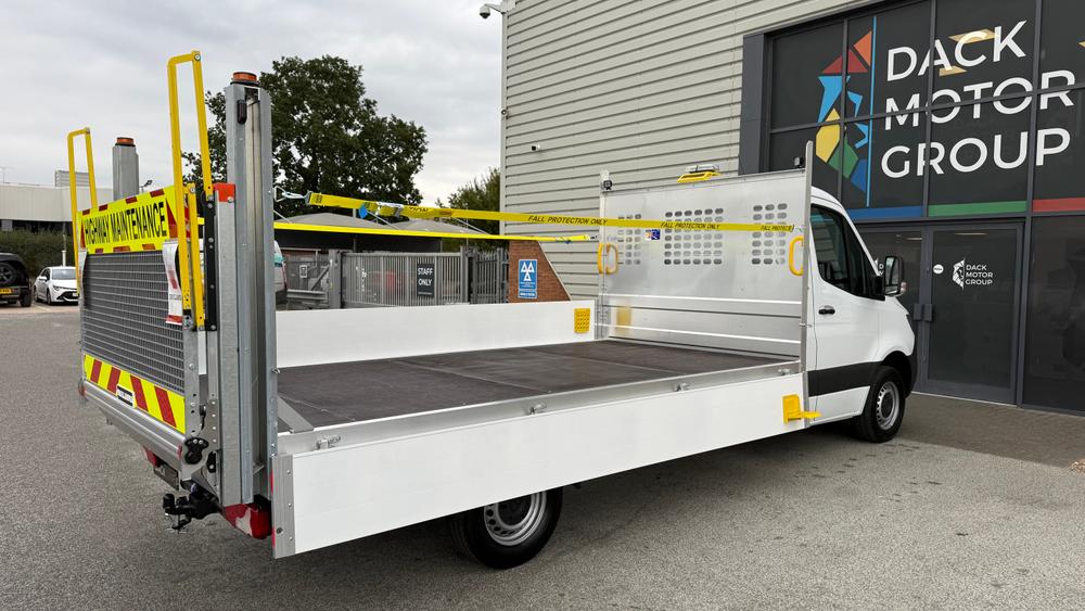 Mercedes-Benz Sprinter Photo 948f1cd3-ad64-4b0d-b934-c909132e063a.jpeg