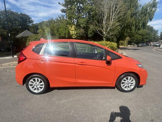 Honda Jazz Photo 949abd85-a97d-4b4d-81a2-41f4aff77e40.jpg