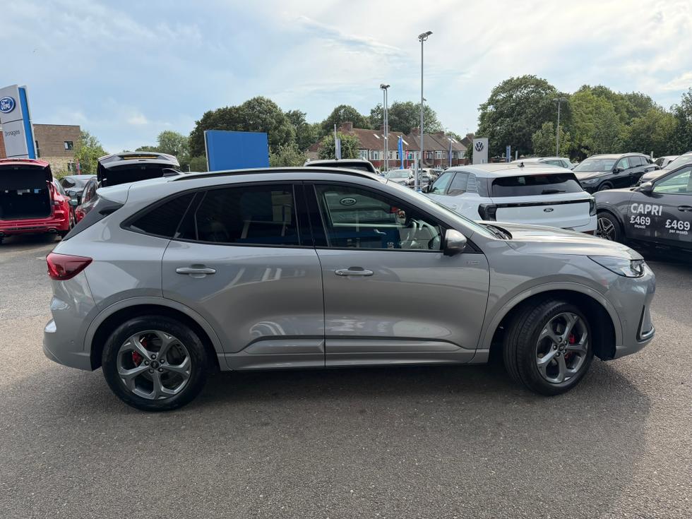 Ford Kuga Photo 94c465dd-1928-47c1-b92b-3d3f30ec750e.JPEG