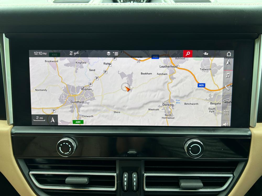 Used Porsche Macan YJ72ASM 38