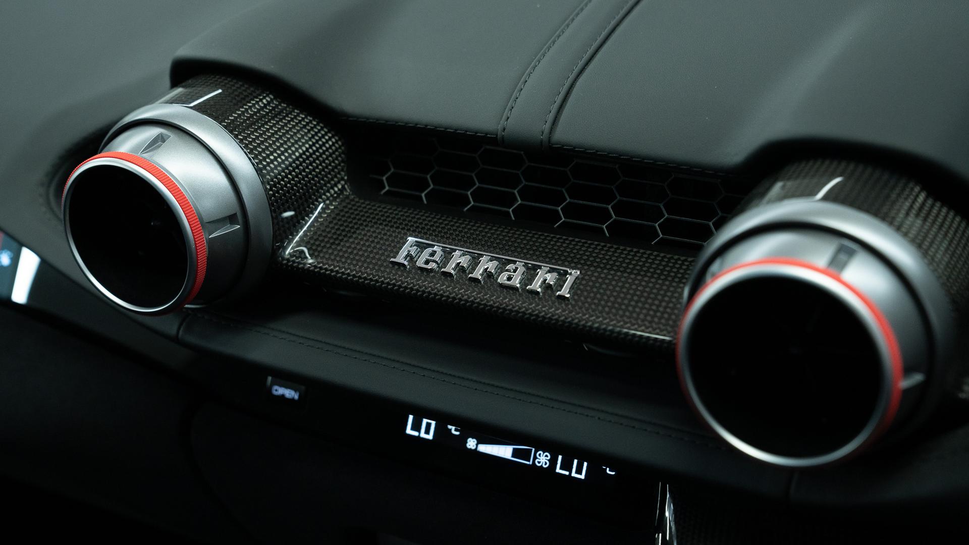 Ferrari 812 Superfast Photo 94e12b16-d928-4a7f-84b5-b11b8b32059c.jpg