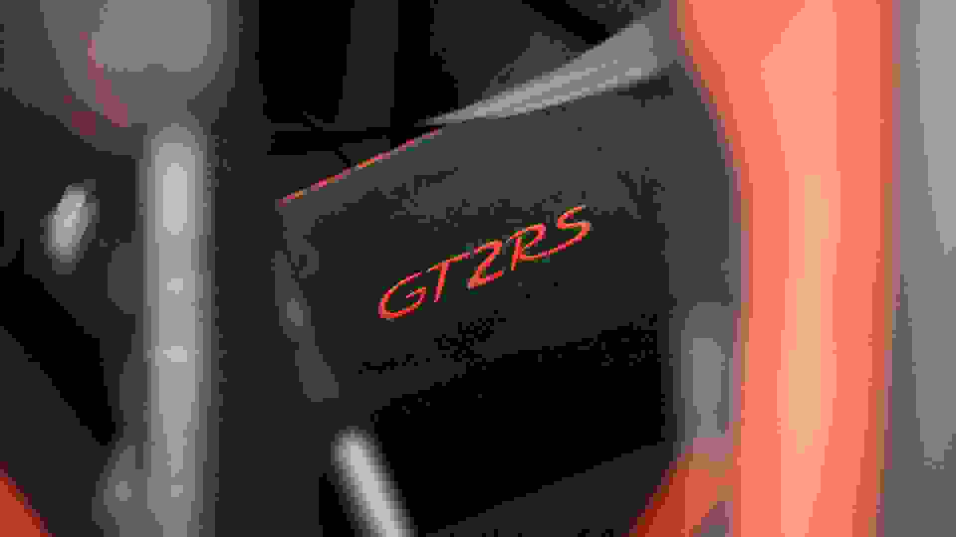 Porsche GT2 RS Weissach Photo 94e32d49-b590-440d-9590-fbc13c8d7e76.jpg