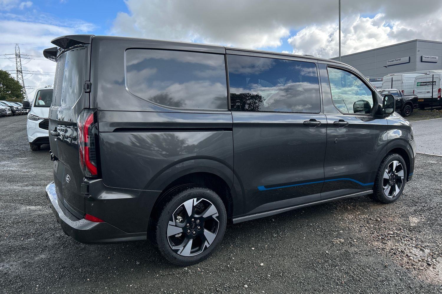 Ford TRANSIT CUSTOM Photo 7