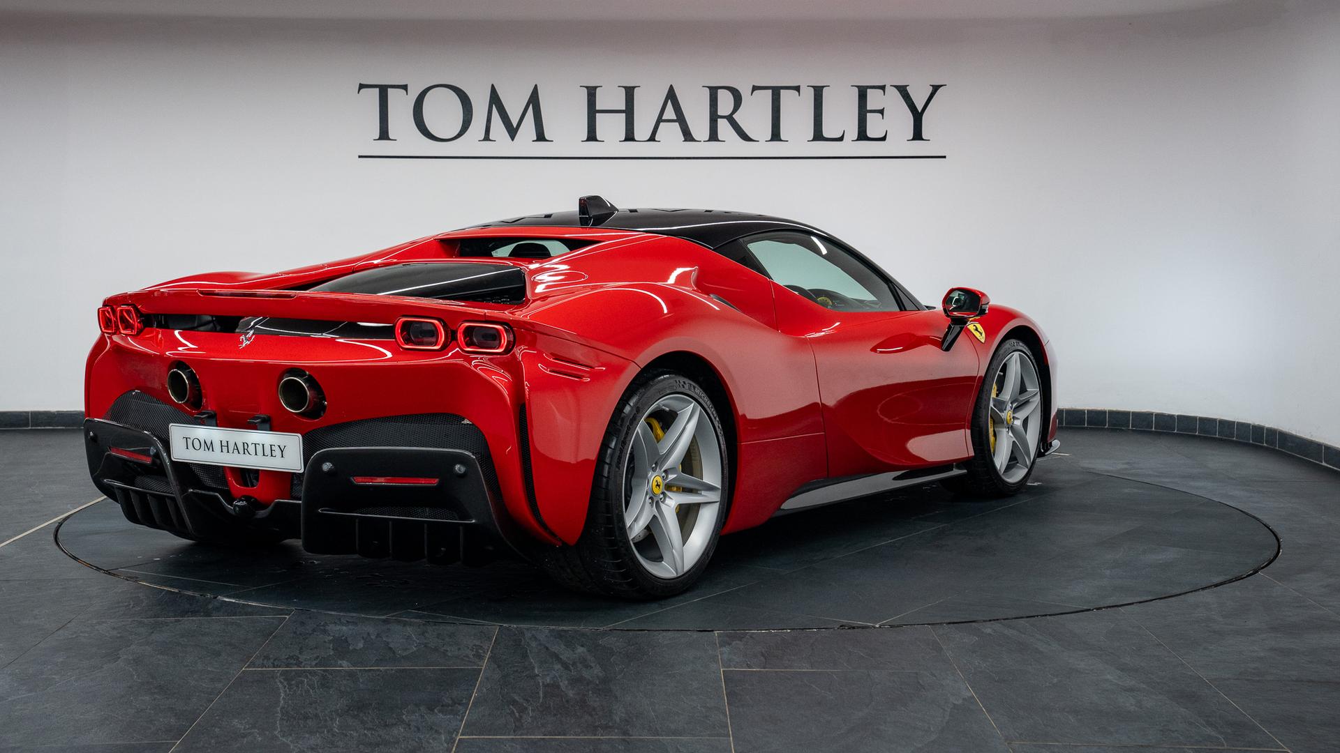 Ferrari SF90 Photo 94e98692-4d0f-43d7-8dae-5f41afd5b7c5.jpg
