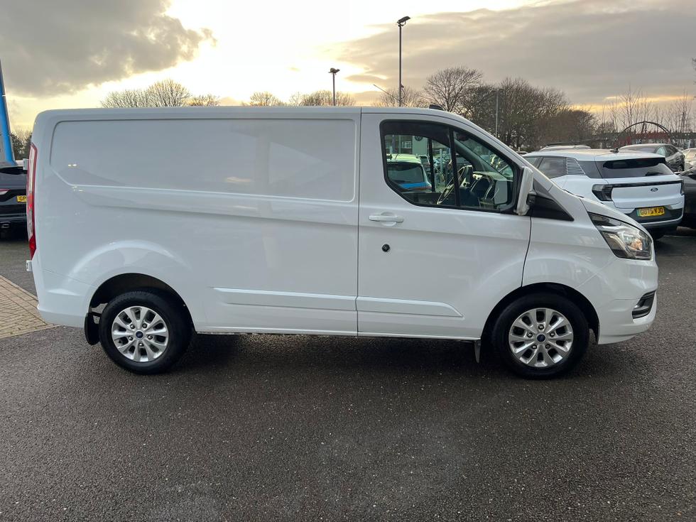 Ford Transit Custom Photo 94eb3591-f178-42c7-ace7-6d19ffe63439.jpg