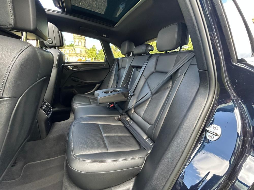 Used Porsche Macan RA71BBJ 31