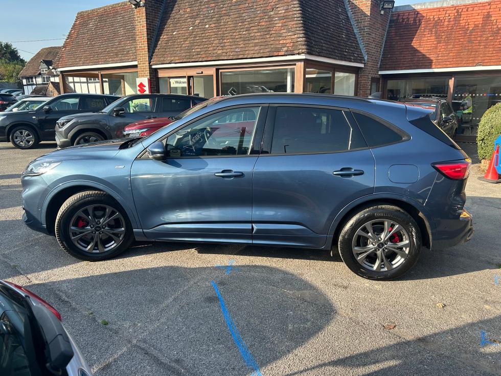 Ford Kuga Photo 94f3bbb6-e40c-4ac4-a90e-2ddfc8beac69.jpeg