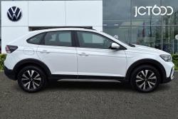 VOLKSWAGEN Taigo Photo 4