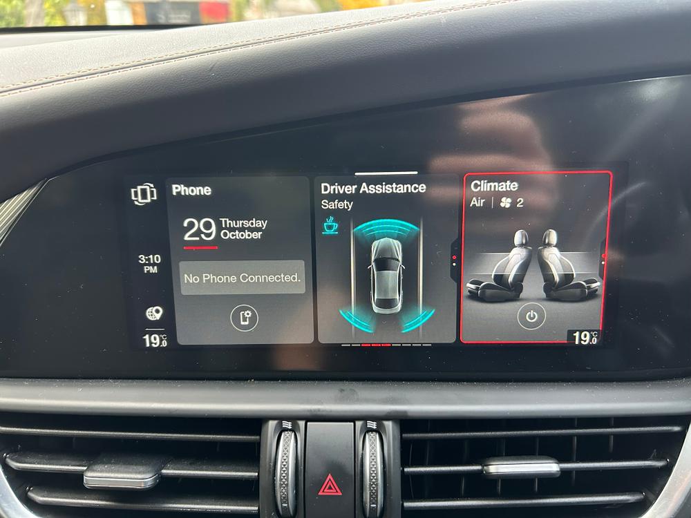 Used Alfa Romeo Giulia WM26GZJ 37