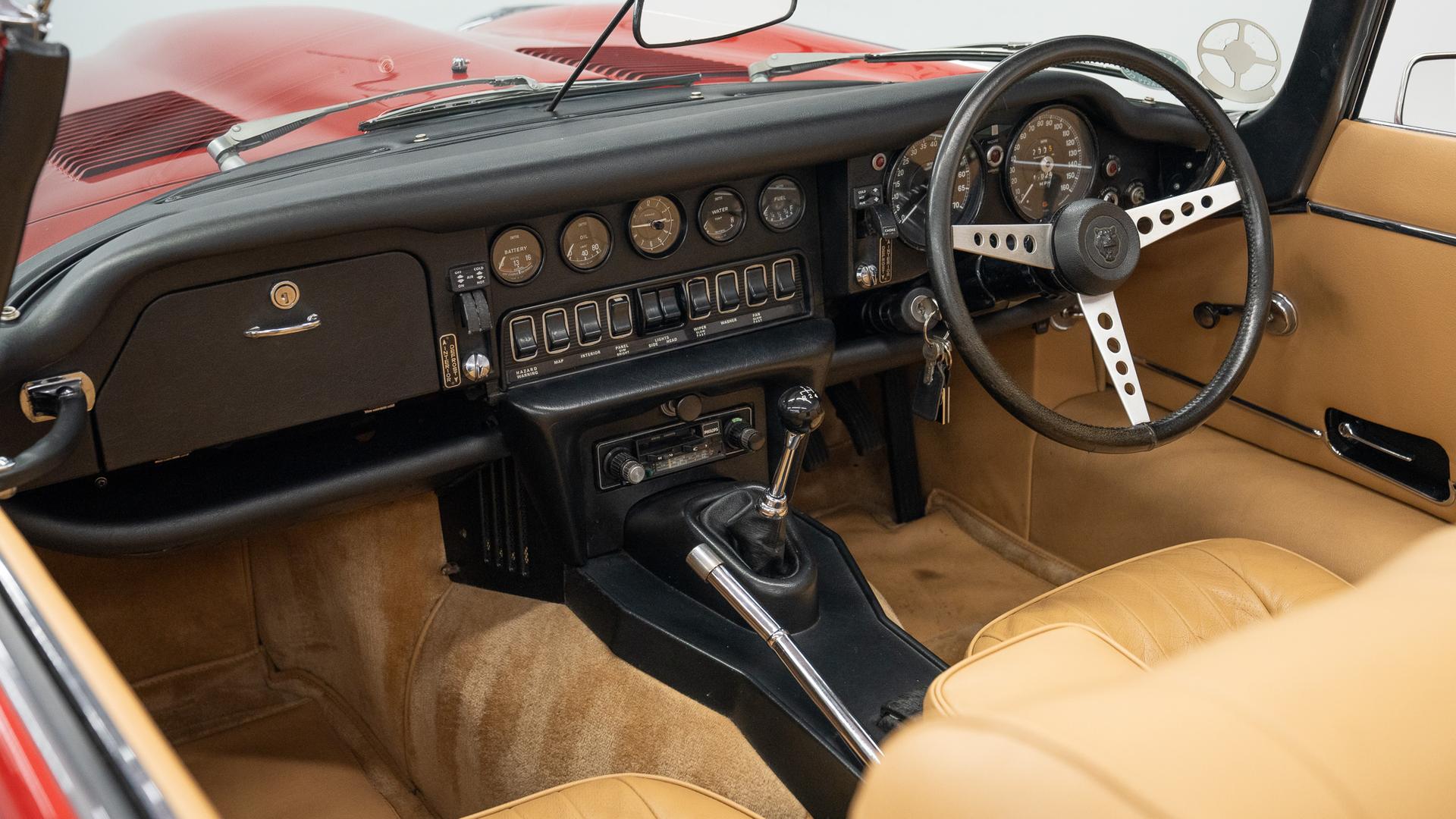 Jaguar E-Type Photo 95215e47-428f-4795-b134-05b6b5e65200.jpg
