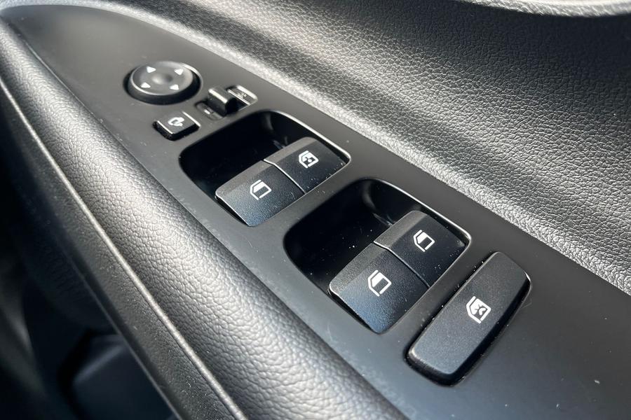 Hyundai BAYON Photo 952ae868-d52d-49aa-8ce0-72b4a503f7f6.jpg