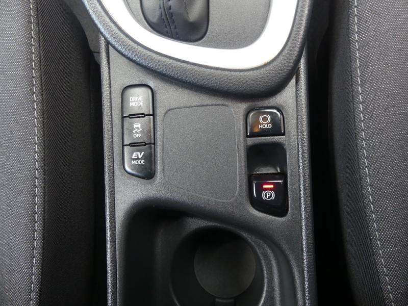Toyota Yaris Photo 953260a4-3ae5-4685-be53-fd4ce1a0a4b9.jpg
