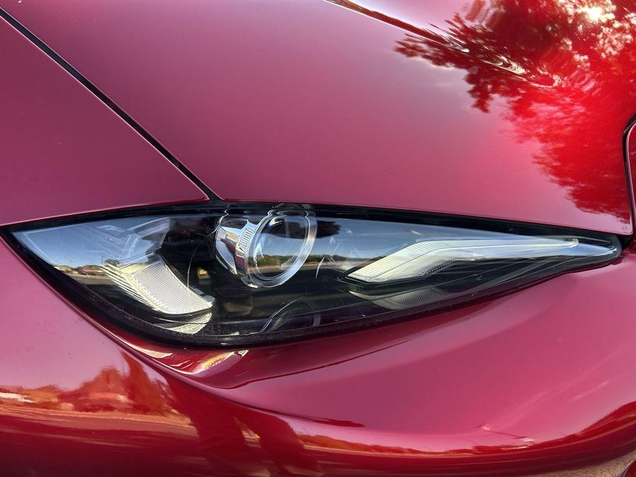 Mazda MX-5 Photo 95400284-999e-4061-a2a5-48d41b4375f5.jpg