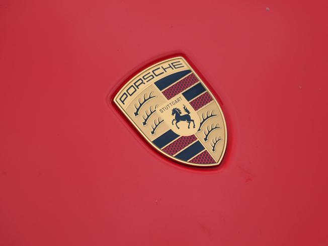 PORSCHE 911 Photo 11