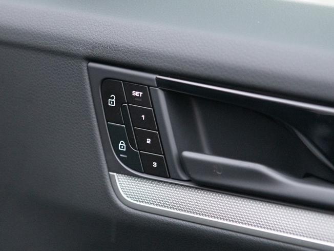 PORSCHE Cayenne Photo 28