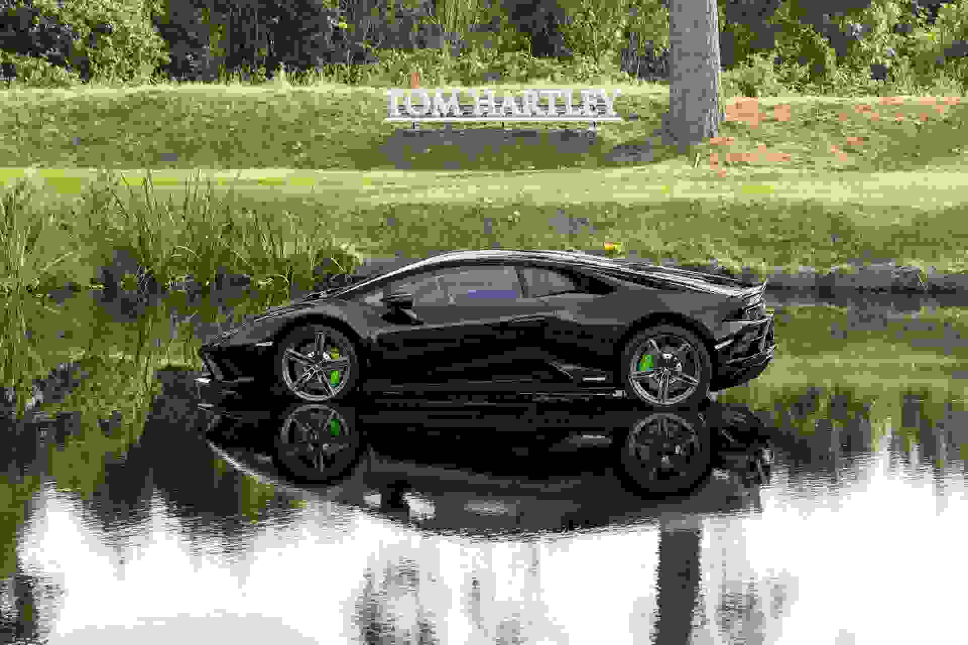Lamborghini Huracan Photo 9550ccf5-6449-4847-9f60-ef899db0e75f.jpg