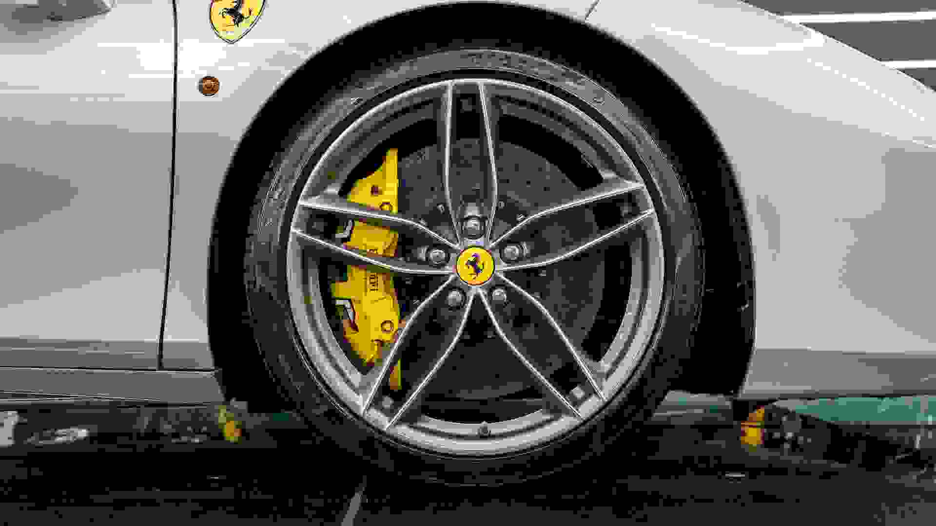 Ferrari 488 Photo 95543ed5-4ee6-467b-90cb-a10cf40a237c.jpg