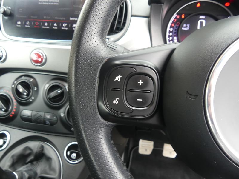 Abarth 595 Photo 955726f4-e00c-4b9e-8376-5f098d970857.jpg