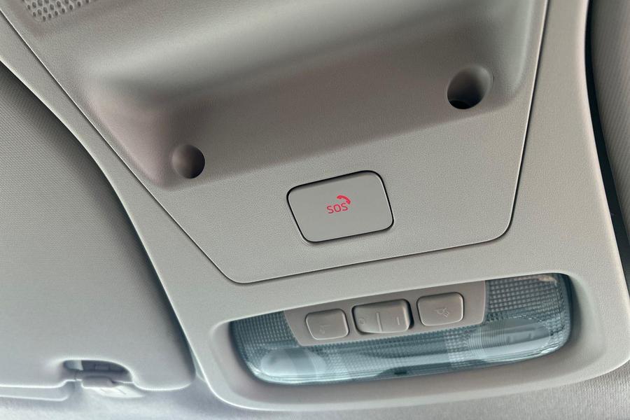 Ford E-TRANSIT COURIER Photo 95578d61-1bf9-4cba-9a80-923442816338.jpg